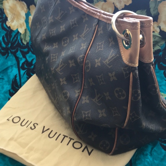 Louis Vuitton Galleria PM Monogram Handbag - Picture 3 of 11